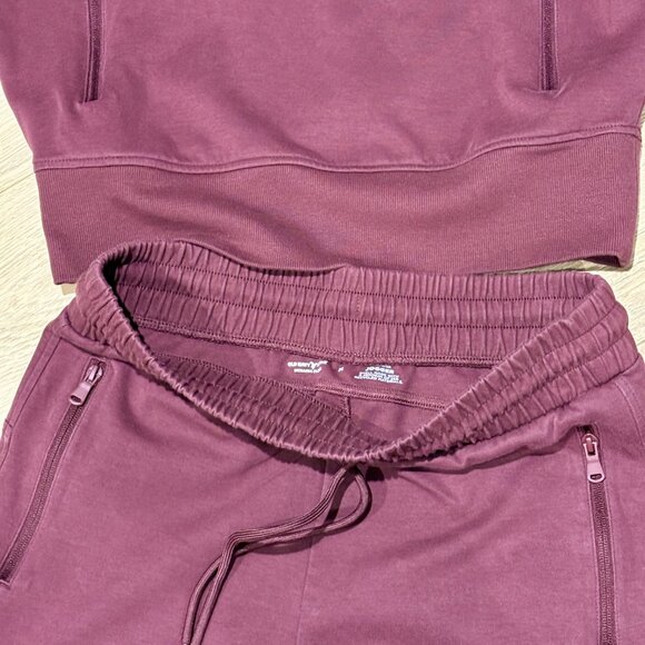 OLD NAVY ACTIVE DYNAMIC FLEECE JOGGING SUIT, SIZE MEDIUM - Picture 2 of 3